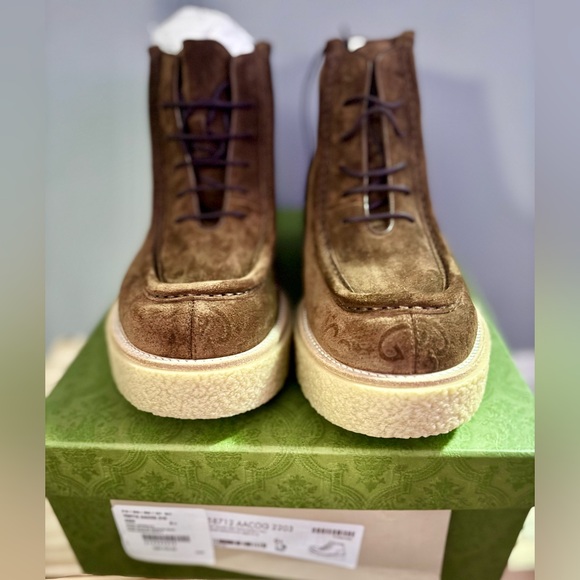 BRAND NEW AUTHENTIC Menen Gucci Suede Lace-Up Boots - Picture 4 of 9